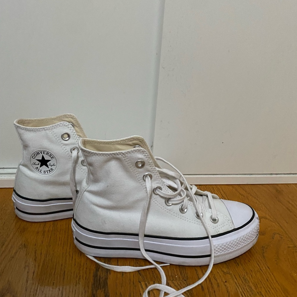 Converse Women's Chuck Taylor All Start Lift Hightop Sneakers